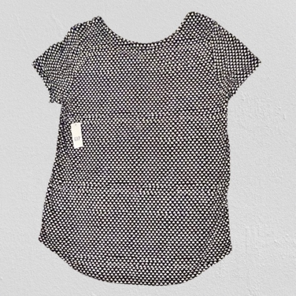 🆕- GAP- Black & White Luxe Tee Geometric
Short Sleeve Knit Tee. Size: Large - Picture 4 of 8